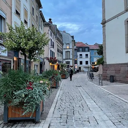 : Superbe En Plein Centre Apartment *