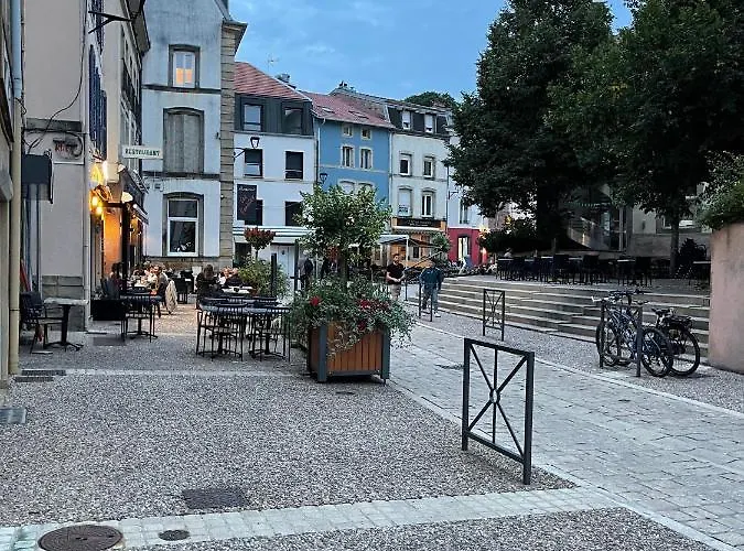 : Superbe En Plein Centre Lägenhet *